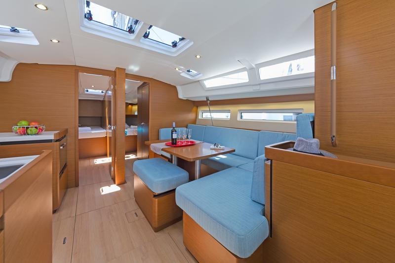 Book yachts online - sailboat - Sun Odyssey 490 - QUEENS OF UTRECHT - rent