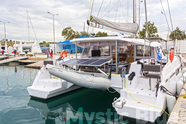 Book yachts online - catamaran - Nautitech Open 40 - MYSTIC BLUE - rent