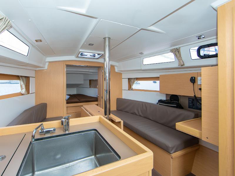 Book yachts online - sailboat - Oceanis 35.1 - Stephanie - rent