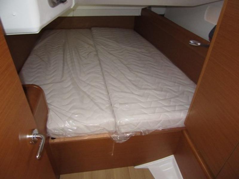 Book yachts online - sailboat - Sun Odyssey 449 - Blind Date II - rent
