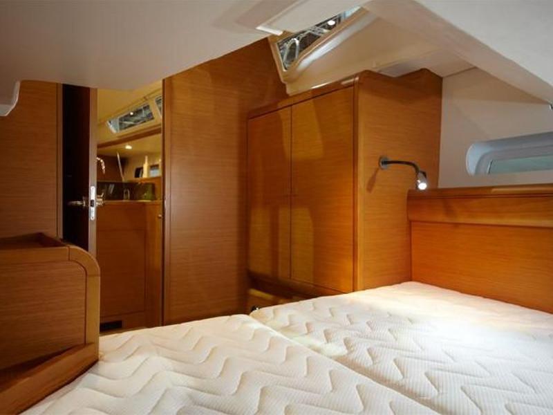 Book yachts online - sailboat - Sun Odyssey 449 - Blind Date II - rent