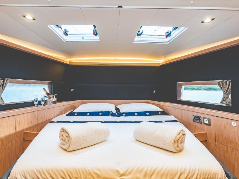 Book yachts online - sailboat - Oceanis 55.1 - Axis Mundi A/C-GEN-SOLAR-ELEC.WC - rent