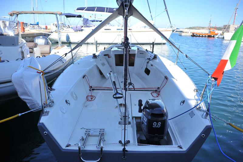 Book yachts online - sailboat - Beneteau 25 Platu - Athos - rent