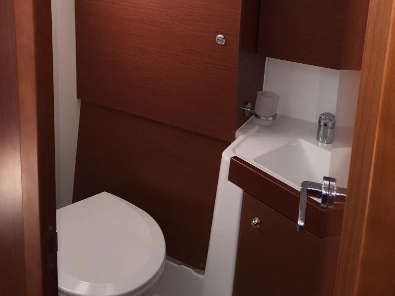 Book yachts online - sailboat - Oceanis 38.1 - Galatea - rent