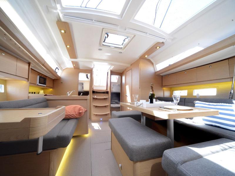 Book yachts online - sailboat - Dufour 412 GL - JOLIE - rent