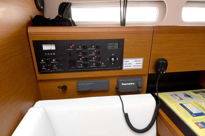 Book yachts online - sailboat - Sun Odyssey 419 - Kiss Kiss - rent