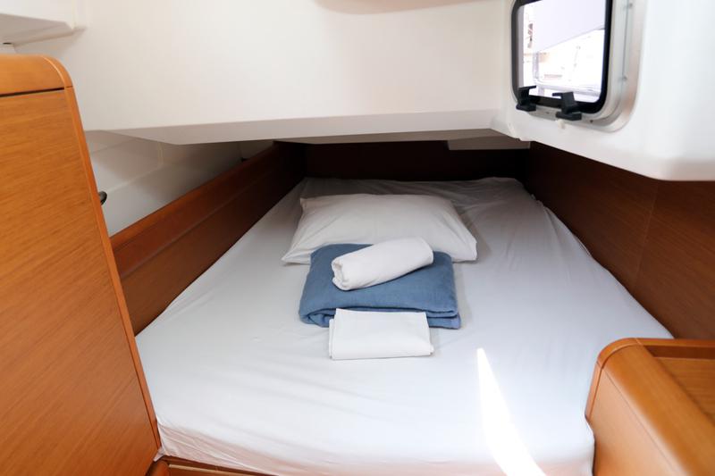 Book yachts online - sailboat - Sun Odyssey 419 - Litus - rent