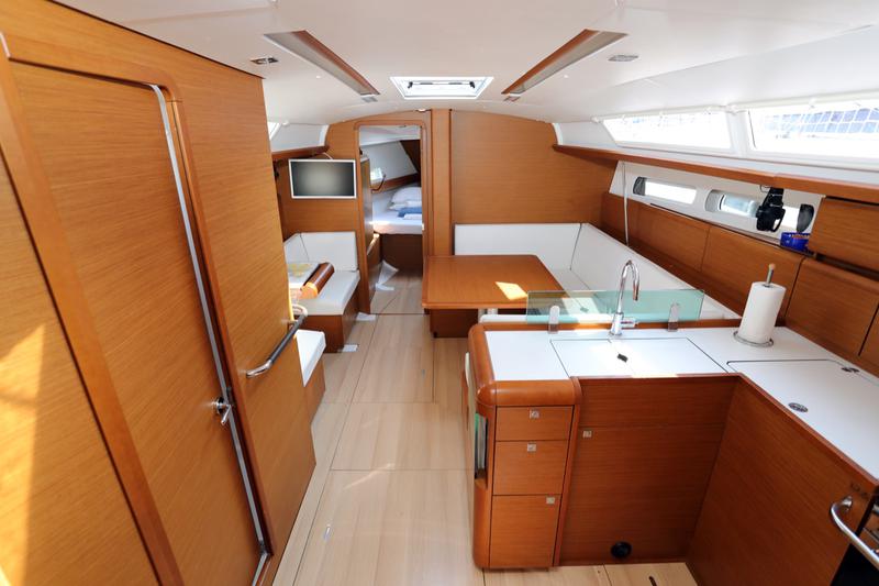 Book yachts online - sailboat - Sun Odyssey 419 - Litus - rent
