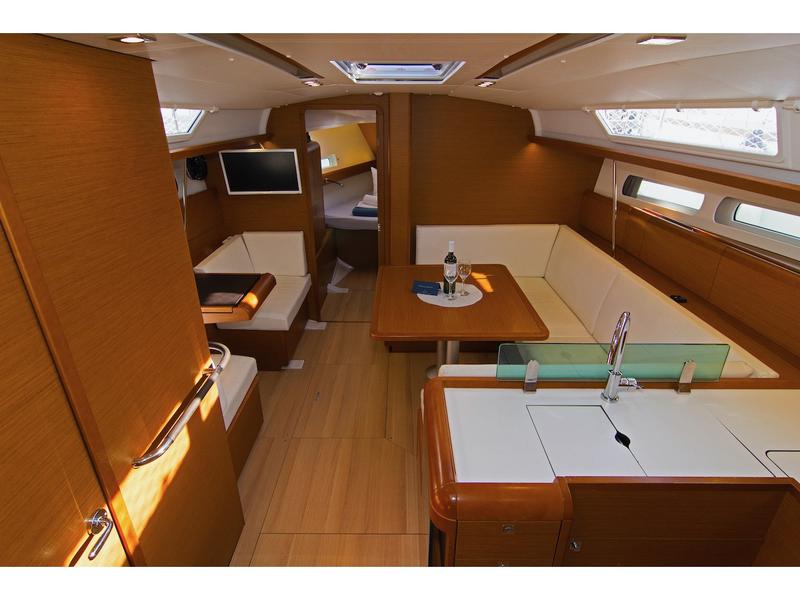 Book yachts online - sailboat - Sun Odyssey 419 - Dorado - rent