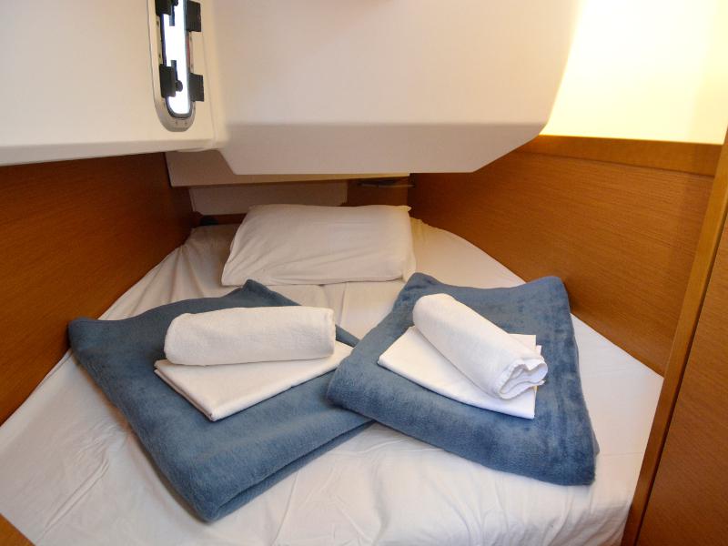 Book yachts online - sailboat - Sun Odyssey 349 - Mali Svibor - rent