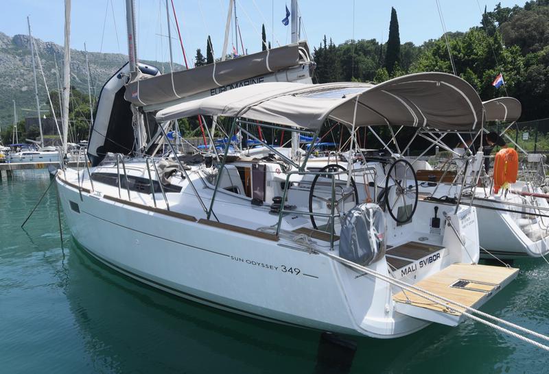 Book yachts online - sailboat - Sun Odyssey 349 - Mali Svibor - rent