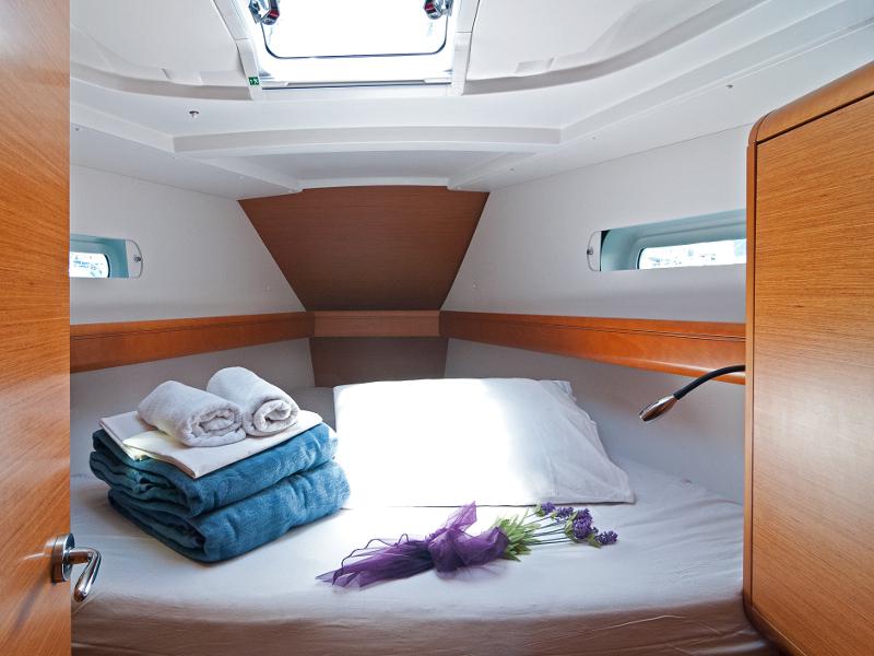 Book yachts online - sailboat - Sun Odyssey 439 - Sun Kiss - rent