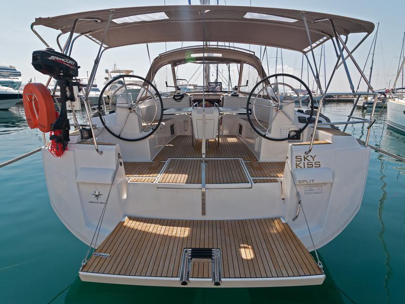 Book yachts online - sailboat - Sun Odyssey 509 - Sky Kiss - rent