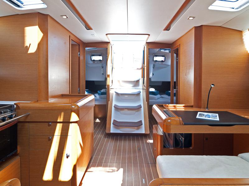 Book yachts online - sailboat - Sun Odyssey 509 - Sky Kiss - rent