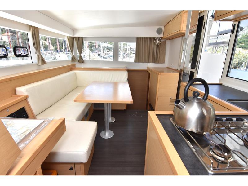 Book yachts online - catamaran - Lagoon 39 - Bakus - rent