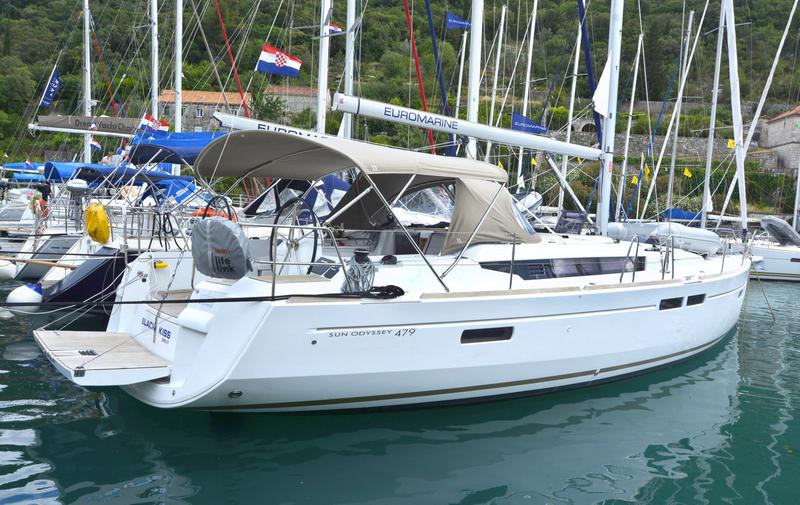 Book yachts online - sailboat - Sun Odyssey 479 - Black Kiss - rent