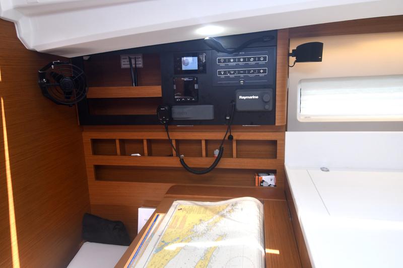 Book yachts online - sailboat - Sun Odyssey 440 - Signum Alfa - rent