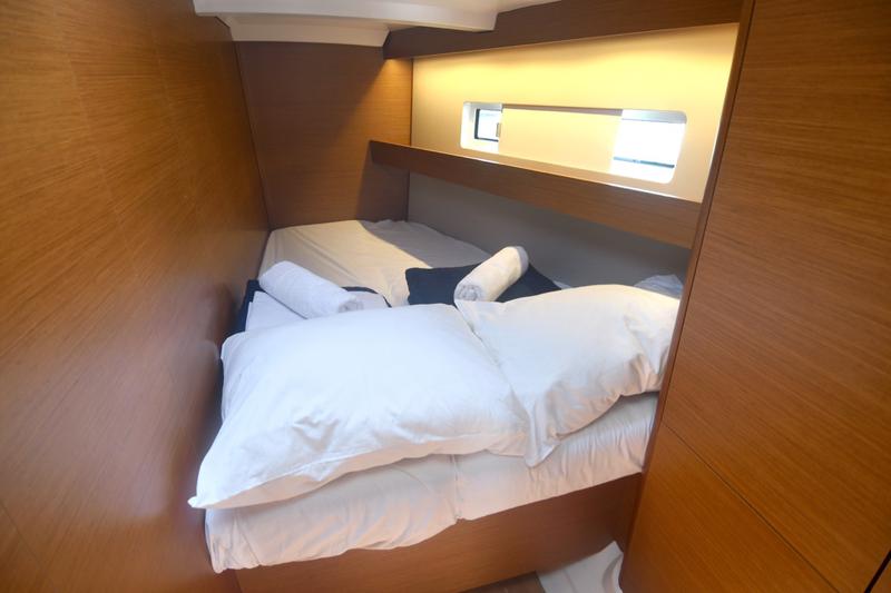 Book yachts online - sailboat - Sun Odyssey 440 - Signum Alfa - rent
