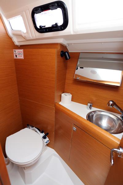Book yachts online - sailboat - Sun Odyssey 349 - Alfa Kiss - rent