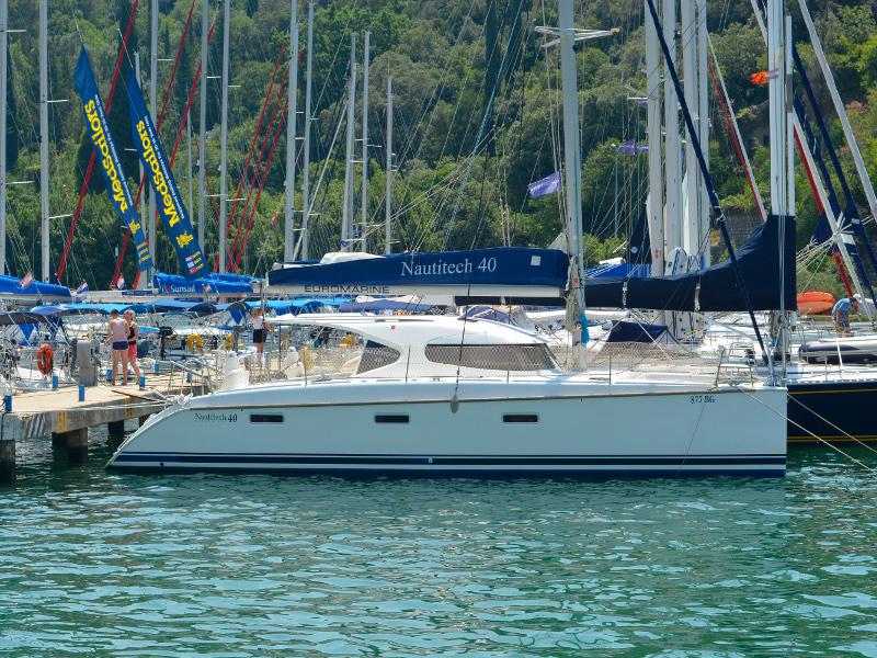 Book yachts online - catamaran - Nautitech 40 - Manuela - rent