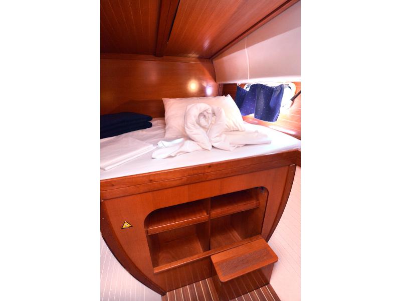 Book yachts online - catamaran - Nautitech 40 - Manuela - rent