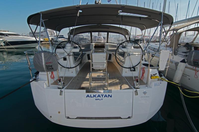 Book yachts online - sailboat - Jeanneau 51 &quot;LUXE&quot; - Alkatan - rent