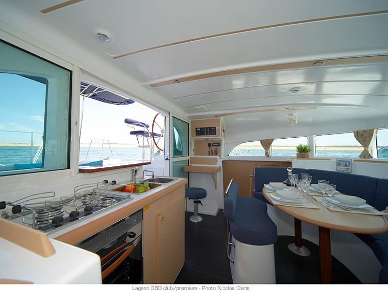 Book yachts online - catamaran - Lagoon 380 - Kiwi I - rent