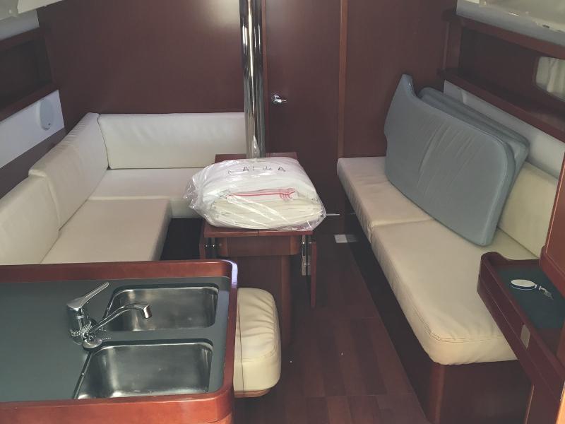 Book yachts online - sailboat - Oceanis 34 - Calma - rent