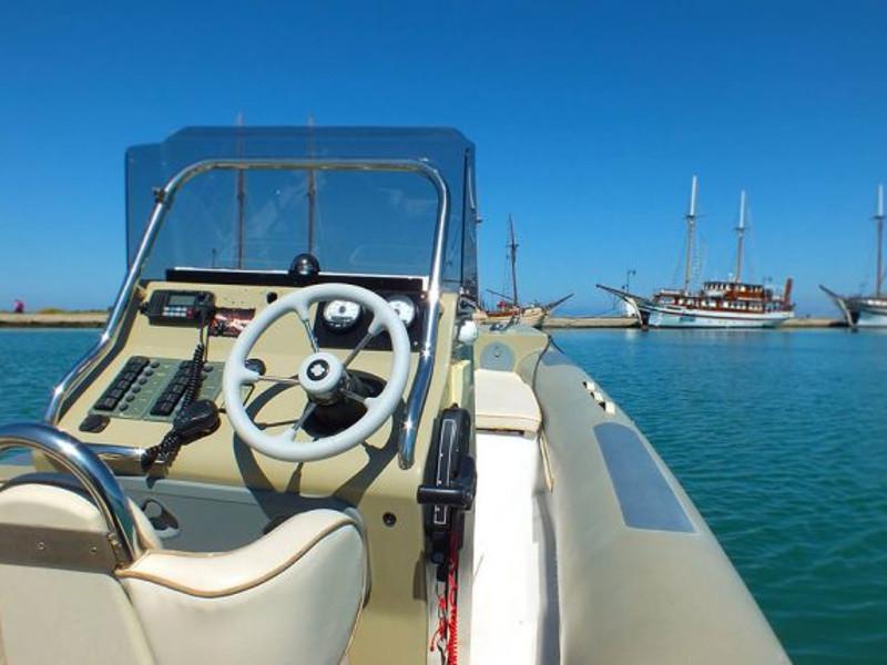 Book yachts online - motorboat - Fost Obssesion 740 - no name - rent