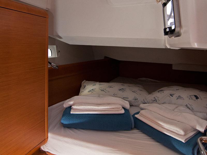 Book yachts online - sailboat - Sun Odyssey 439 - Split Kiss - rent
