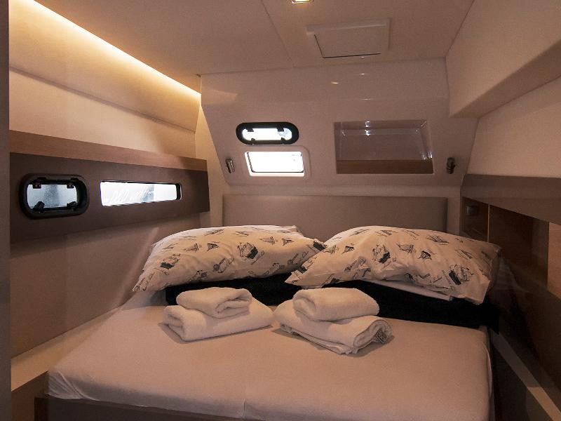 Book yachts online - catamaran - Bali 4.5 - Adria Nikita - rent