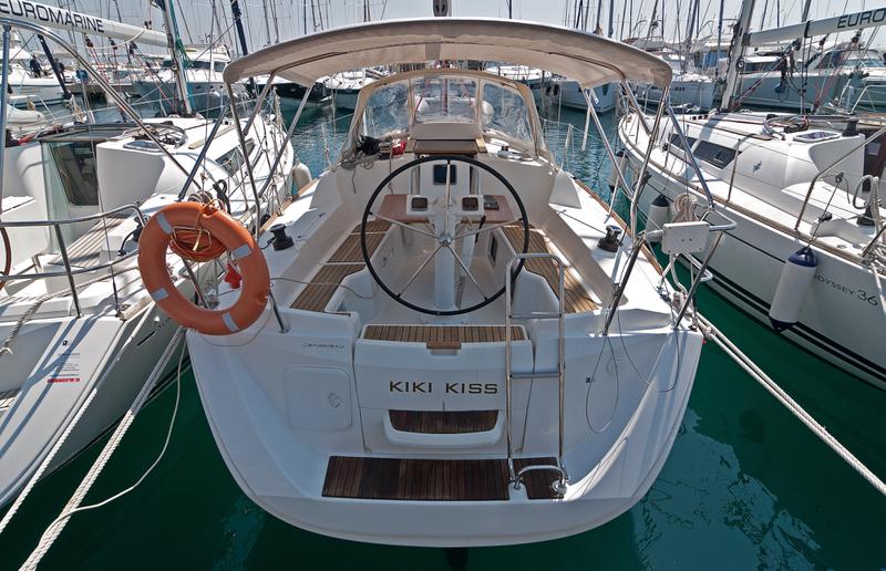 Book yachts online - sailboat - Sun Odyssey 33i - Kiki Kiss - rent