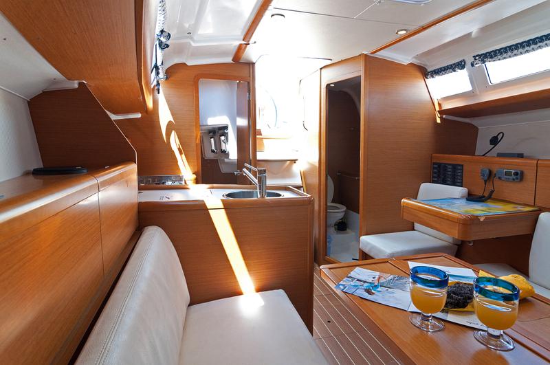 Book yachts online - sailboat - Sun Odyssey 33i - Kiki Kiss - rent