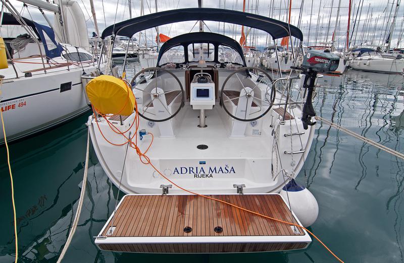 Book yachts online - sailboat - Bavaria Cruiser 34 - Adria Maša - rent