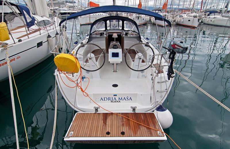Book yachts online - sailboat - Bavaria Cruiser 34 - Adria Maša - rent
