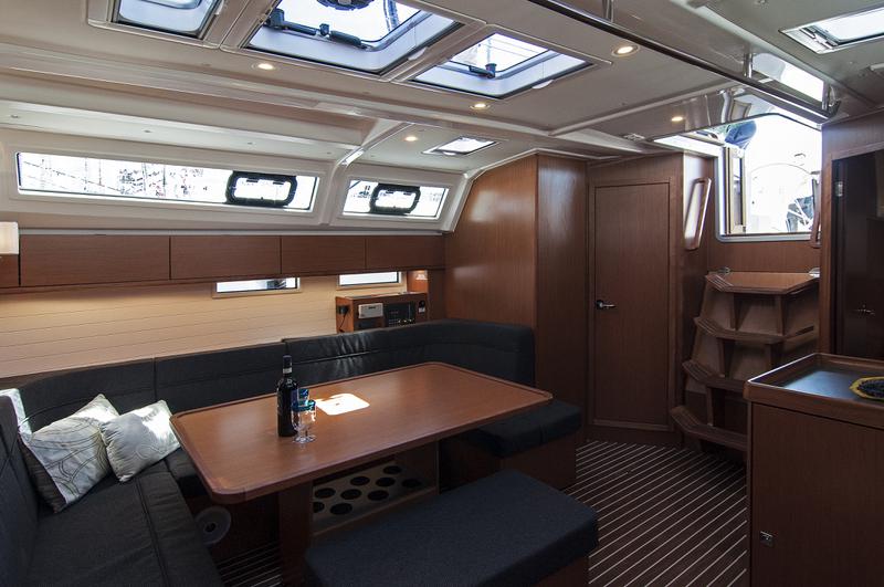 Book yachts online - sailboat - Bavaria Cruiser 46 - Adria Myriam - rent