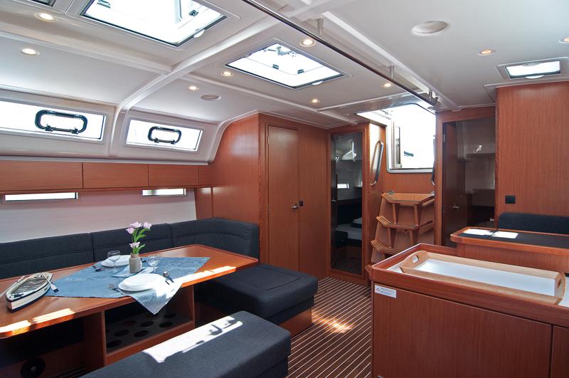 Book yachts online - sailboat - Bavaria Cruiser 51 - Adria Star - rent
