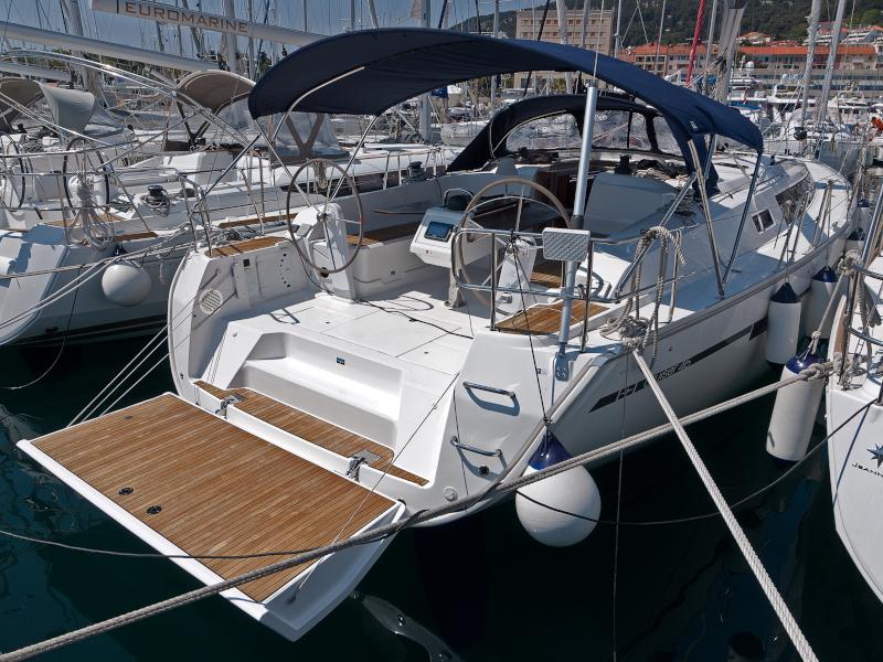 Book yachts online - sailboat - Bavaria Cruiser 46 - Adria Wind - rent