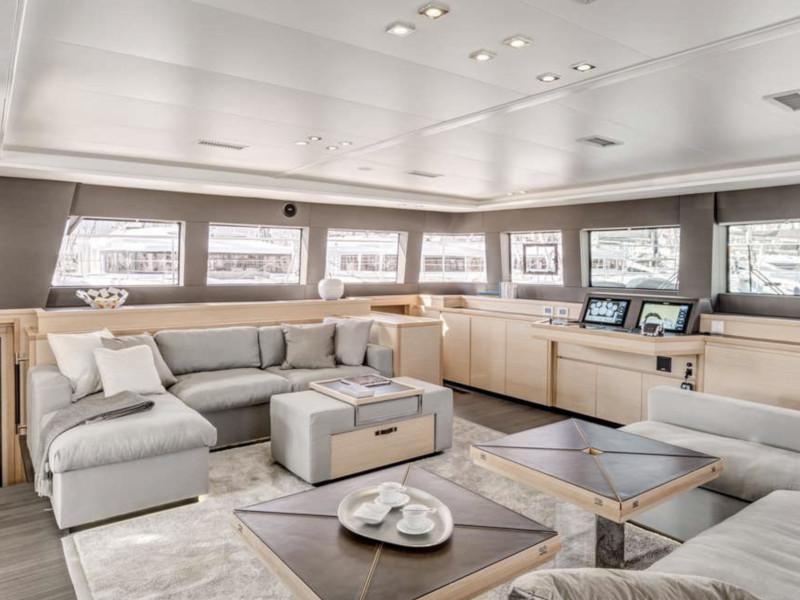 Book yachts online - catamaran - Lagoon 62 - 5 cabin version - Phantom - rent