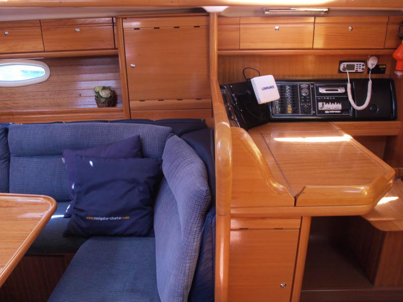 Book yachts online - sailboat - Bavaria 42 - Sea King - rent