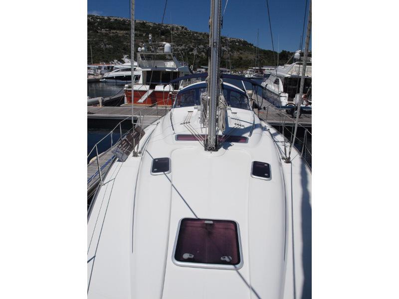 Book yachts online - sailboat - Bavaria 42 - Sea King - rent