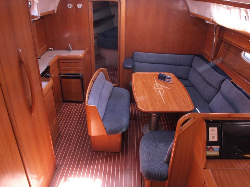 Book yachts online - sailboat - Bavaria 42 - Sea King - rent