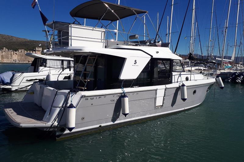 Book yachts online - motorboat - Beneteau Swift Trawler 30 - Odysseus - rent