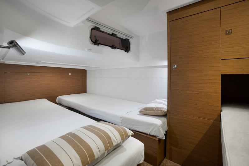 Book yachts online - motorboat - Jeanneau Leader 36 - Jeanneau Leader 36 ('17) - rent