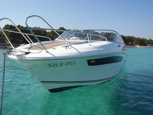 Book yachts online - motorboat - Jeanneau Cap Camarat 7.5 DC - Jeanneau Cap Camarat 7.5 DC - rent