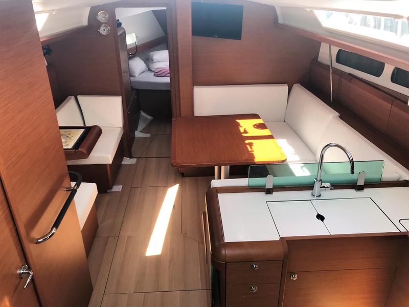 Book yachts online - sailboat - Sun Odyssey 419 - Hendrix - rent