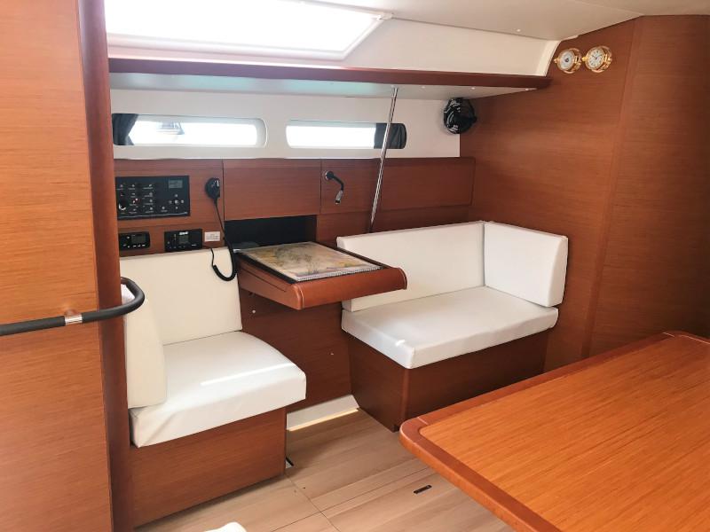 Book yachts online - sailboat - Sun Odyssey 449 - Hallyday - rent