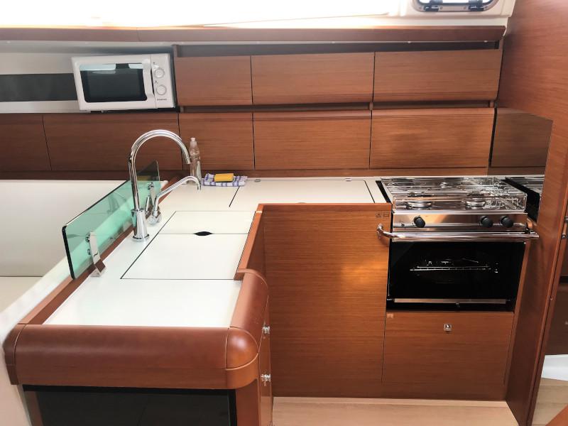 Book yachts online - sailboat - Sun Odyssey 449 - Hallyday - rent