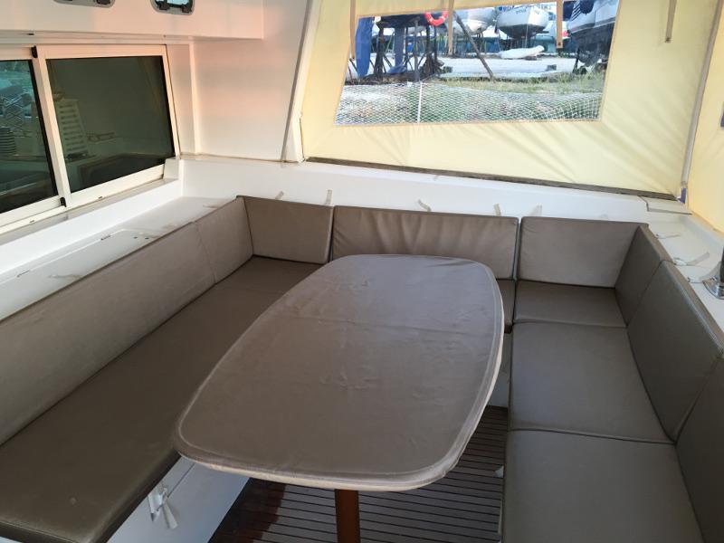 Book yachts online - catamaran - Lagoon 500 - America - rent