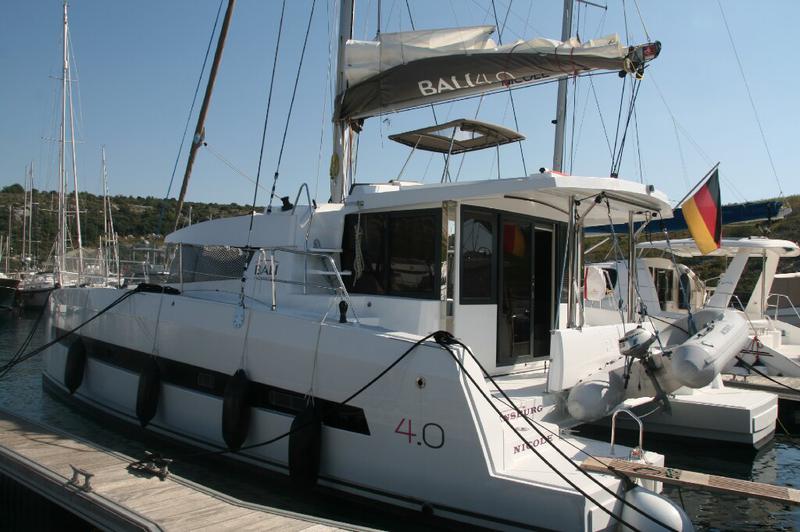 Book yachts online - catamaran - Bali 4.0 - Nicole - rent